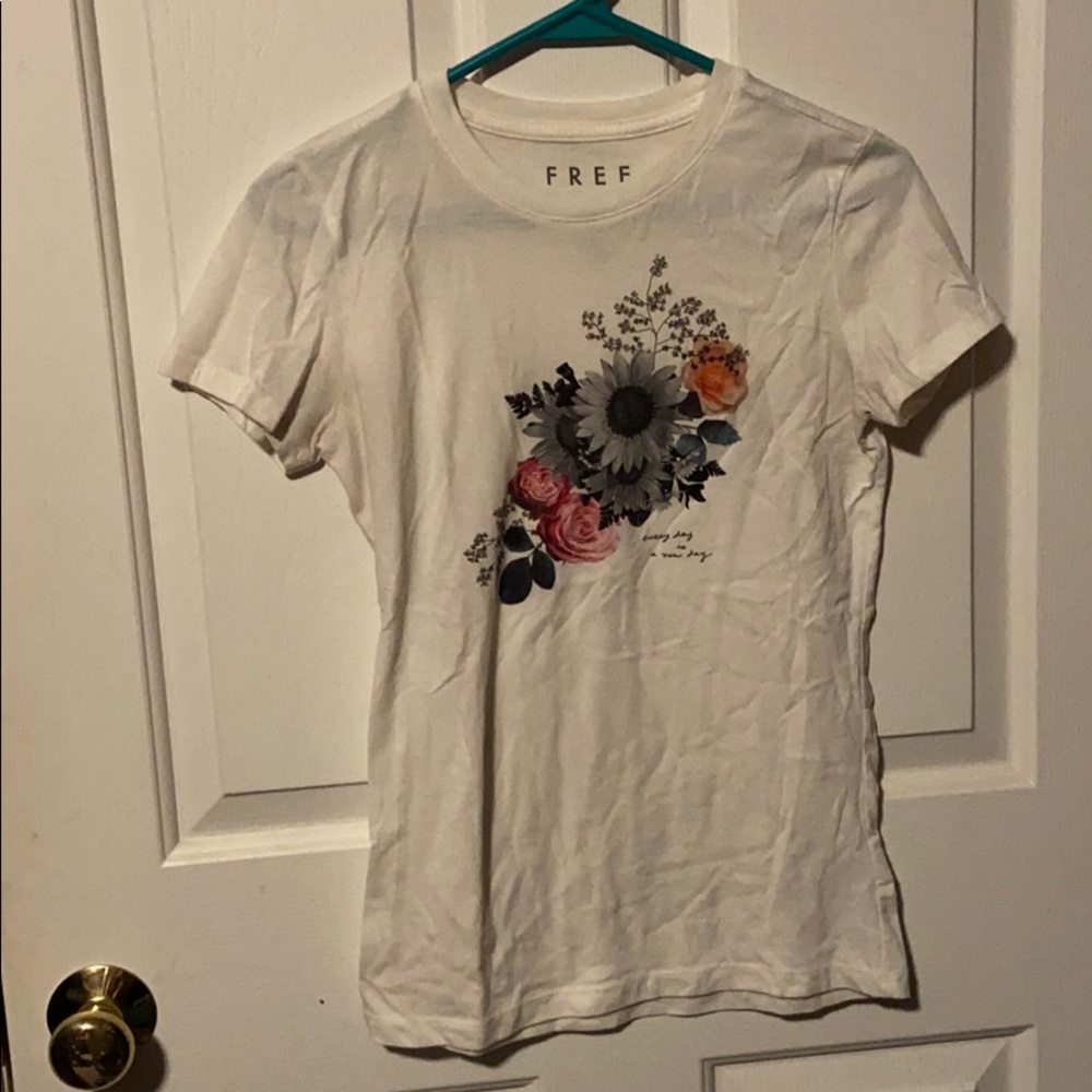 Woman’s Flowered T-Shirt